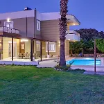 Gia\'S Luxury Residence